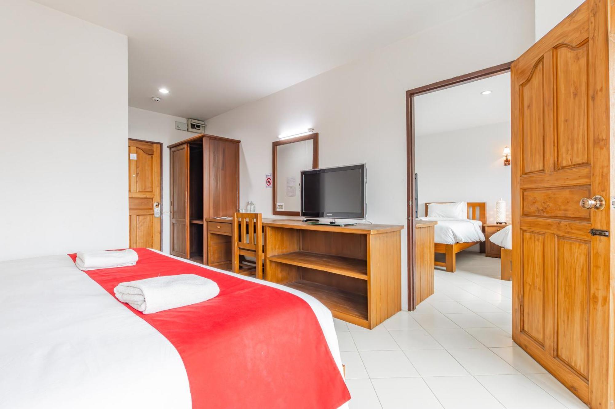 Budget Stars Hotel 치앙마이 외부 사진